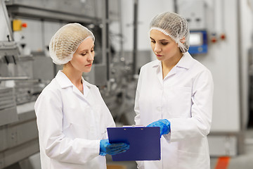 Image showing women technologists at ice cream factory