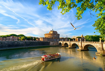 Image showing Boat on the tiber