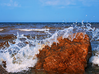 Image showing rocks and water