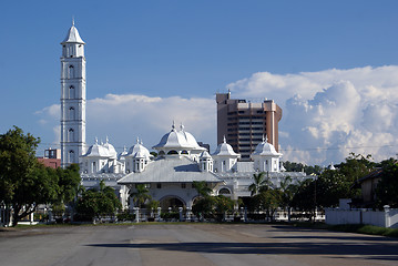 Image showing White mosque
