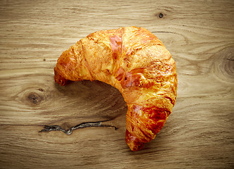 Image showing freshly baked croissant