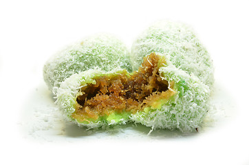 Image showing Kuih Ondeh Ondeh or Kelepo