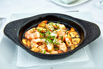 Image showing Pan of Garlic Prawns