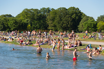 Image showing People enjoying the summer day in Englischer Garten city park in Munich, Germany.