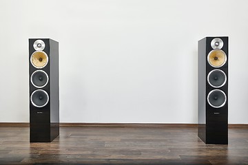 Image showing Hi-fi Speaker Pair