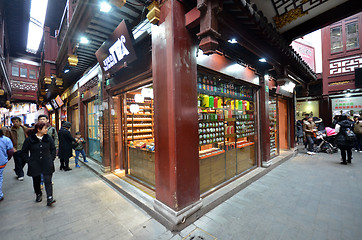 Image showing Yu Yuan (Yu Garden) Old Street in Shanghai, China