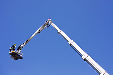 Image showing Long crane