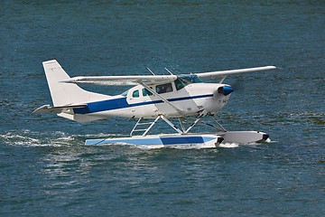 Image showing Floatplane in dock