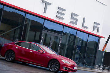 Image showing Tesla Dealer