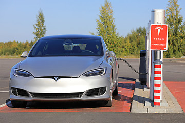 Image showing New Tesla Model S Electric Car Supercharging