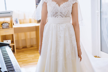 Image showing Bride in white dress