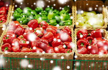 Image showing bell peppers or paprika at grocery store