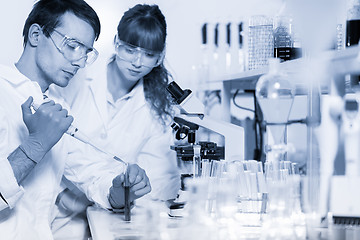 Image showing Health care professionals in lab.