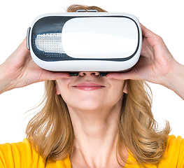 Image showing Woman with VR glasses