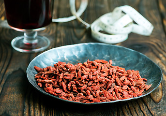 Image showing goji and drink