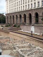 Image showing editorial ruins of ancient Roman Empire behind Presidential Pala