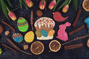 Image showing Tulips and gingerbread cookies