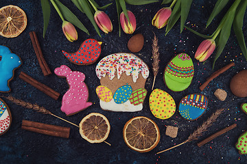 Image showing Tulips and gingerbread cookies