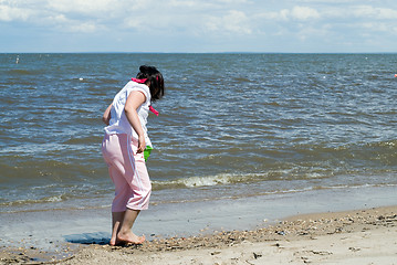 Image showing Picking Seashells