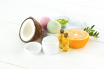 Image showing Natural coconut oil