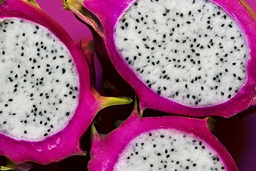 Image showing Longitudinal section of a ripe dragon fruit