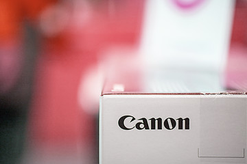 Image showing Canon logo on package box