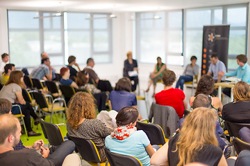 Image showing Round table discussion at business and entrepreneurship convention.