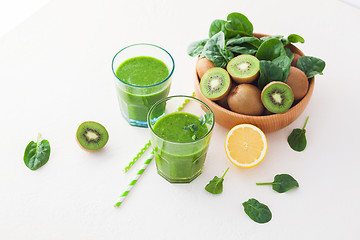 Image showing glass of green smoothie