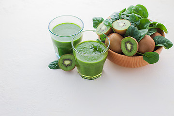 Image showing glass of green smoothie