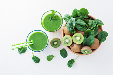 Image showing glass of green smoothie