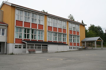 Image showing Old school in Lillehammer