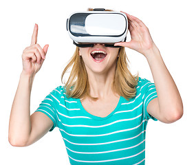 Image showing Woman with VR glasses