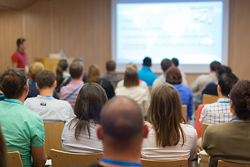 Image showing Speaker giving presentation on health care conference.