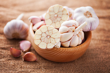 Image showing garlic bulbs 