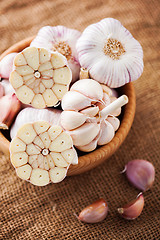 Image showing garlic bulbs 