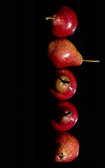 Image showing Pears in a row. Top view