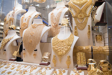 Image showing gold jewelry in the shop window