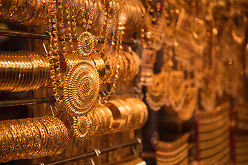 Image showing gold jewelry in the shop window