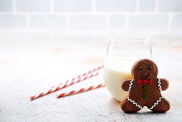 Image showing gingerbread with milk