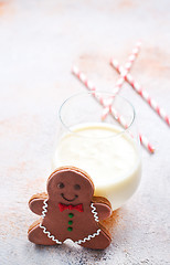 Image showing gingerbread with milk