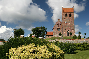 Image showing Kregme Church in 2004