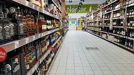 Image showing Beverage department in a mall