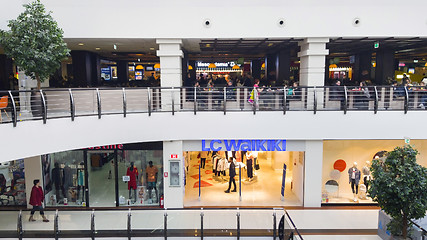 Image showing Fashion store and restaurants in a shopping mall