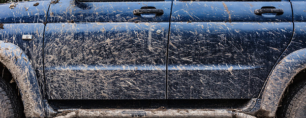 Image showing Side view of the dirty car