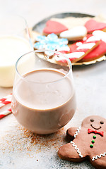 Image showing cocoa drink and gingerbread 