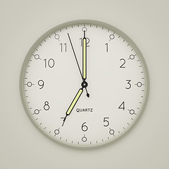 Image showing a clock shows 7 o\'clock