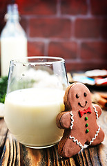 Image showing ginger bread with milk