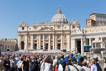 Image showing View of St. Peters basilica from St. Peter\'s square in Vatican City, Vatican.