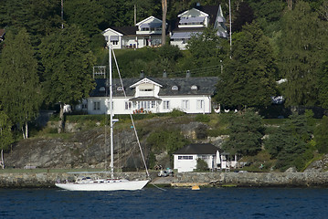 Image showing Luxury living by the sea