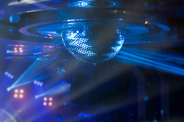 Image showing Disco ball with bright rays